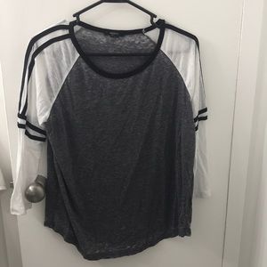 Raglan T-shirt
